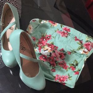 Crop top & high heels